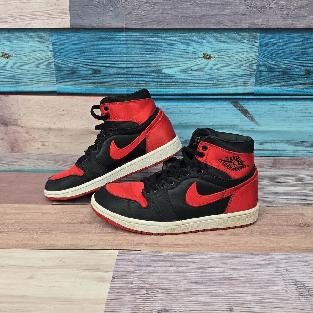 Mike Air Jordan 1 Retro OG Womens Size 9 2023 High Satin Bred FD4810-061 No Box